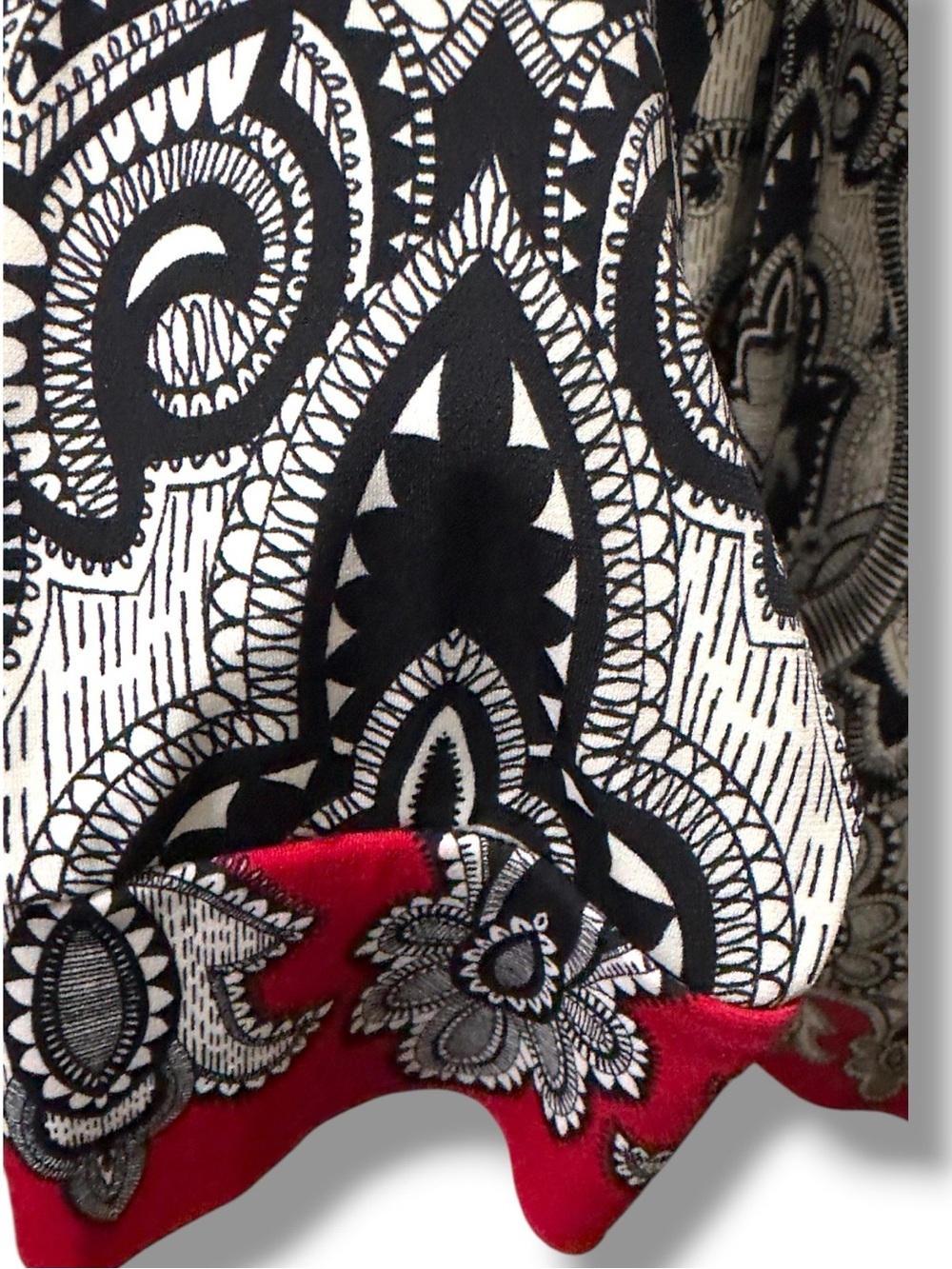 Nicole Miller | EUC Boho Baroque Black White Printed Red Trim Shift Dress (XL) - Picture 7 of 10